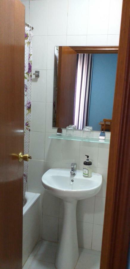 Hostal Rio Parana Madrid Dış mekan fotoğraf